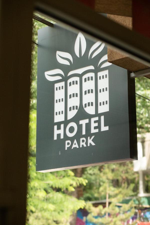 Hotel Park Pristina Exterior photo